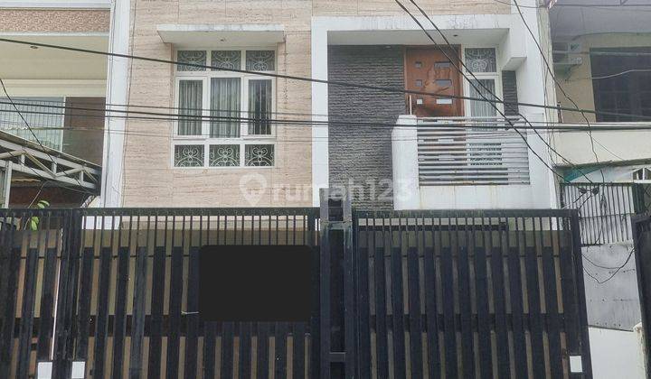 Rumah Minimalis Di Jelambar Jakarta Barat 1