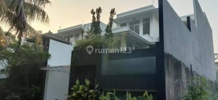 Rumah di Reverville Lebak Bulus 1