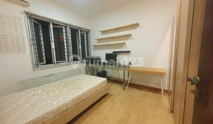 House in Tomang Mandala, West Jakarta House in Tomang Mandala, West Jakarta