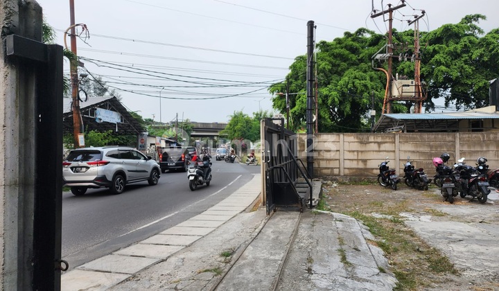Gedung Kantor Dan.tanah Luas di Kav Meruya Jakarta Barat