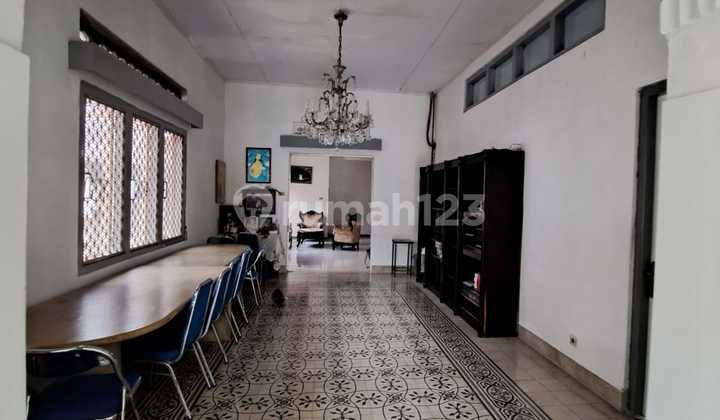 Rumah Lama.terawat Di Menteng Jakarta Pusat 2