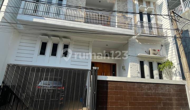 Rumah Minimalis Di.sunter Agung Jakarta Utara