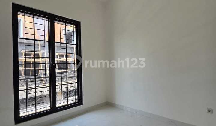 Townhouse Di Pancoran Jakarta Selatan 2