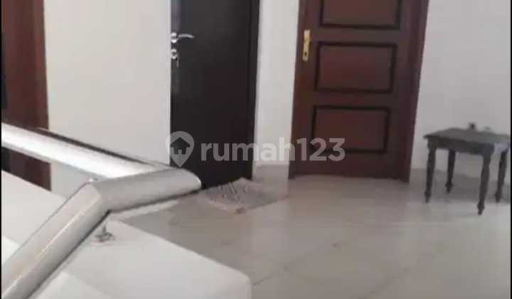 Rumah Hadap Selatan.di.permata Buana Jakarta Barat