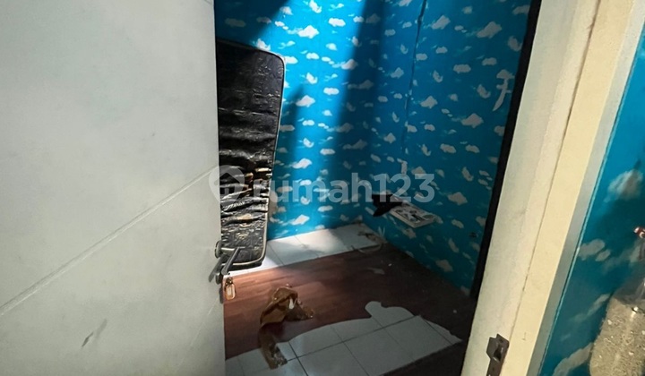 Inactive Boarding House in Kramat Senen, Central Jakarta 2