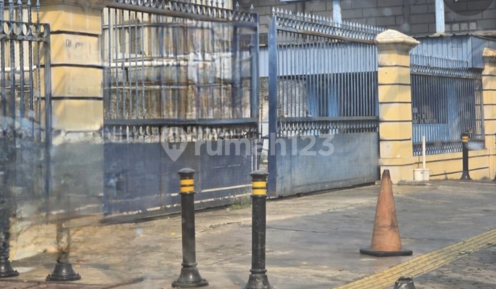 Warehouse on Sunter Main Road, North Jakarta Warehouse on Sunter Main Road, North Jakarta