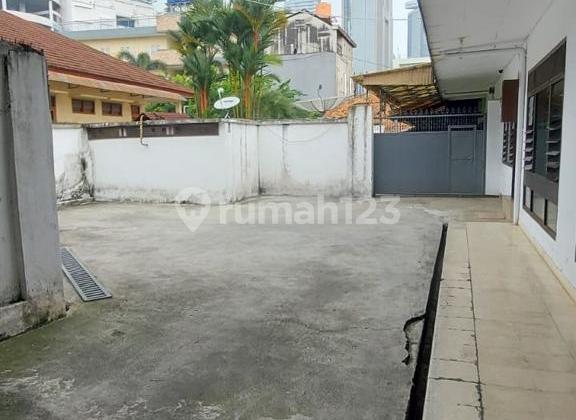 Rumah di Karet Pedurenan Cocok.bangun.kos Kuningan.jakarta Selatan