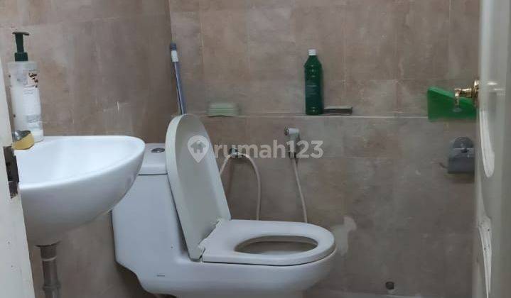 Townhouse Di Taman Kebun Jeruk Intercorn 2