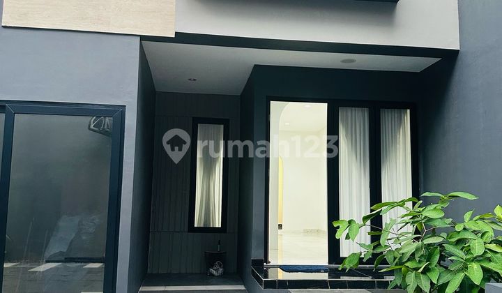 Rumah di Komplek Grand Trevista Kebon.jeruk.jakarta Barat Rumah di Komplek Grand Trevista Kebon.jeruk.jakarta Barat