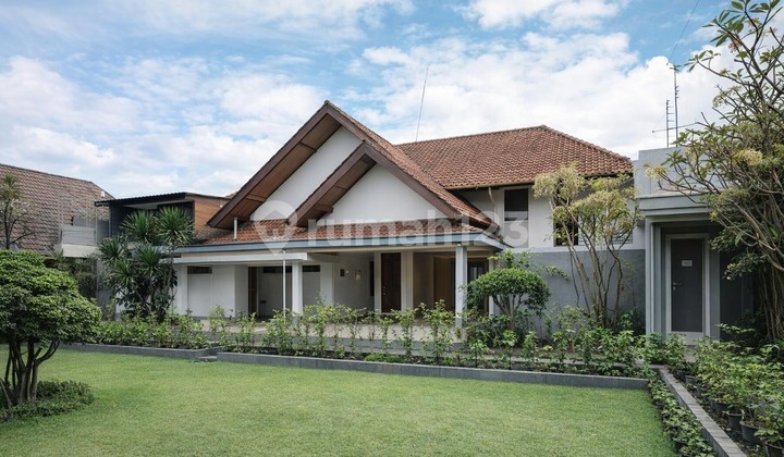 2-Storey House in Pasteur, Bandung 2