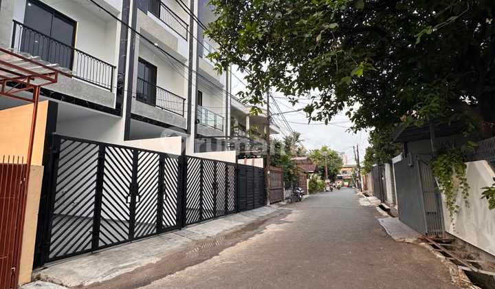Rumah Brand New Siap Huni di Duri Kepa 2