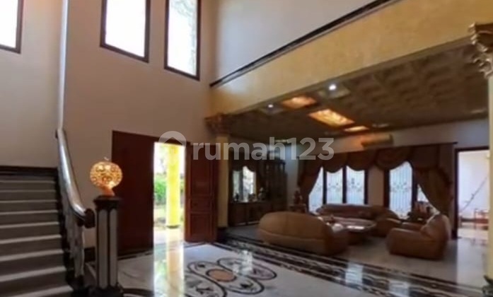 Rumah Hoek di Permata Buana Jakarta Barat