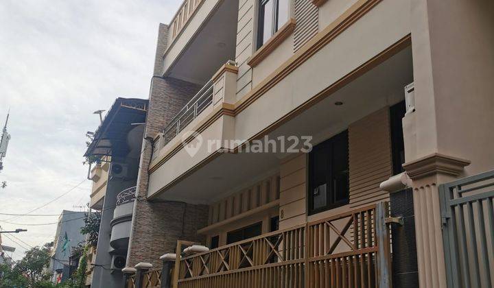 Rumah Di Pademangan.jalan.2.mobil.jakarta Utara 1
