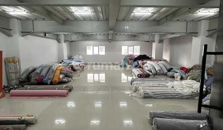 Gedung Dekat Mrt Busway Jalan.raya Di Taman Sari.jakarta Pusat 2