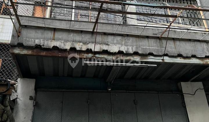 Duplex Townhouse Type Commercial Property (Ruko) in Tambora Area, West Jakarta 2