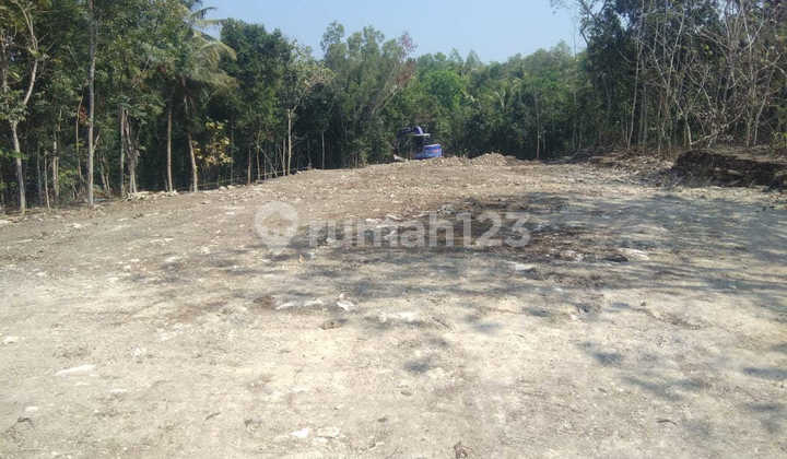 Tepi Jalan, Tanah Area Wates Kota SHM Sudah Pecah 4