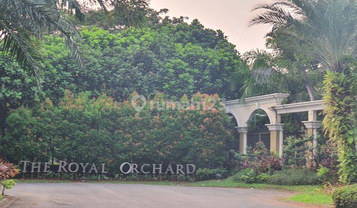 Jual kav Hoek Royal Orchard Samping taman hadap Green Spine 1