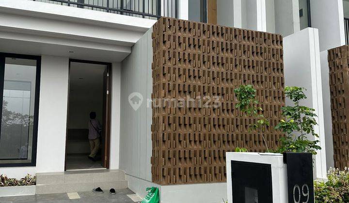 Rumah di Summarrecon Bogor 2 Lantai Baru Selatan SHM 2