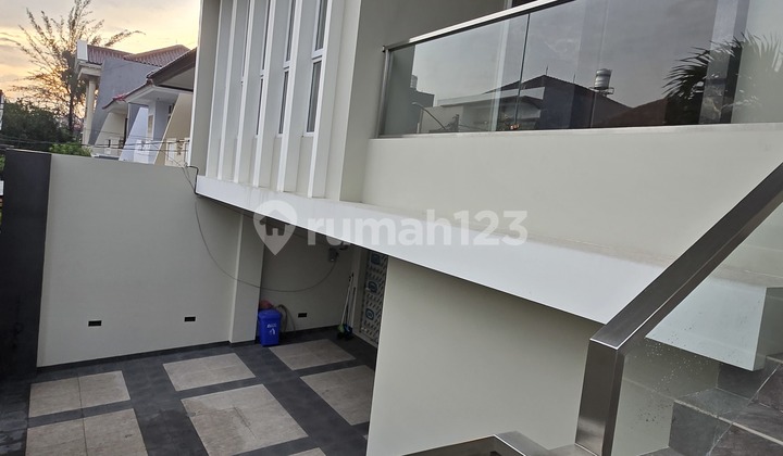 Sell Luxury Minimalist Brand New Gading Kirana House 2