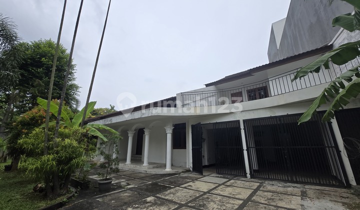Jual Rumah Tua (.rapih) Menteng Hoek Lokasi Prime Jual Rumah Tua (.rapih) Menteng Hoek Lokasi Prime