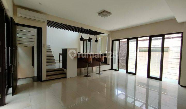 Jual Rumah Minimalis Modern Di Meruya 3 Lantai Bagus 2