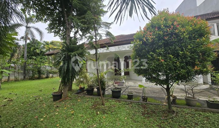 For Sale Old House (neat) Prime Location Menteng Corner 2