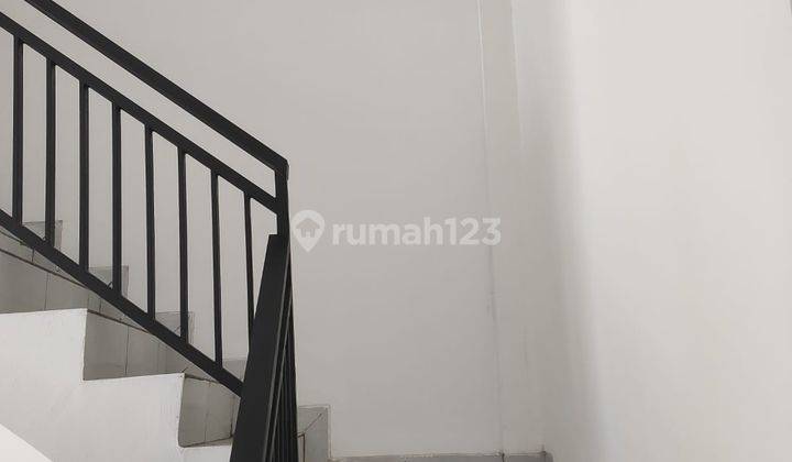 Ruko 3 Lantai Pas Pinggir Jalan Raya Cocok Untuk Bank 9