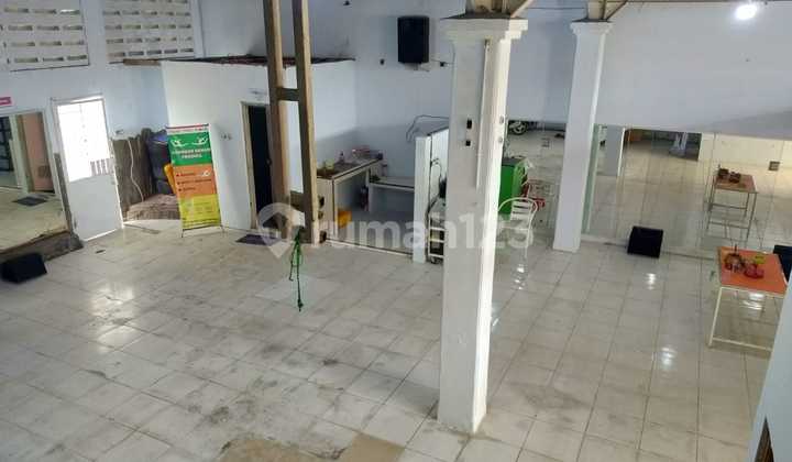 Ruang usaha Bagus 3 Lantai Masuk Mobil 5