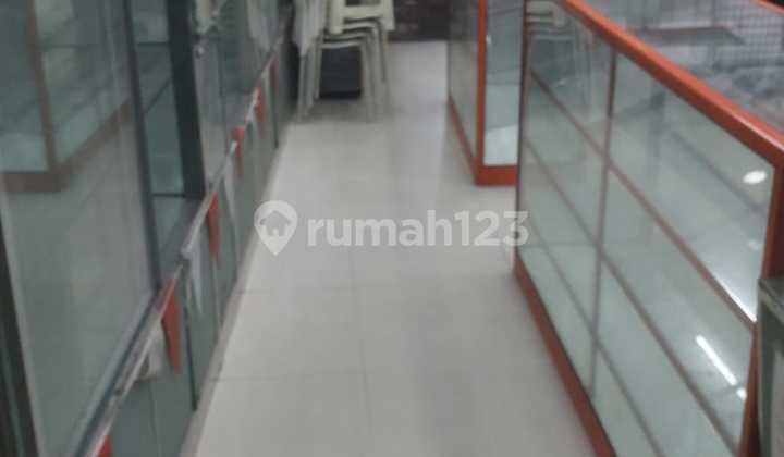 For Rent 3-Story Shop House in Central Jakarta 2