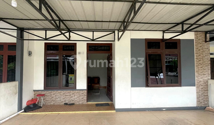 Quick Sale Ready-to-Occupy House on Jl AYani Gg Raya VI Pontianak Quick Sale Ready-to-Occupy House on Jl AYani Gg Raya VI Pontianak