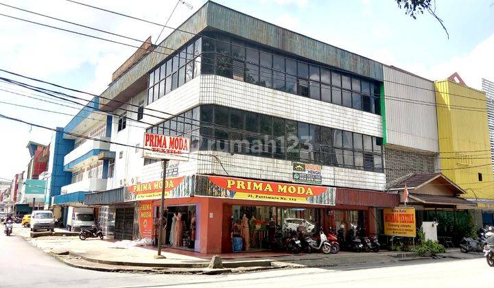 Ruko Pattimura Hook 2 Pintu Lebar 13m Semi Furnish Pontianak Kota