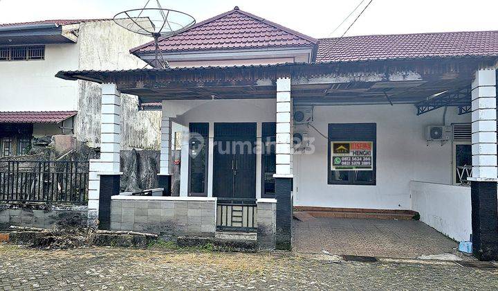 Sewa Rumah Posisi Hook Harga Murah Siap Huni Pontianak Selatan 1