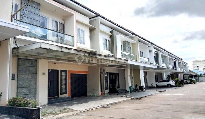 Sewa Rumah Mewah Siap Huni Surya Residence Pontianak 2