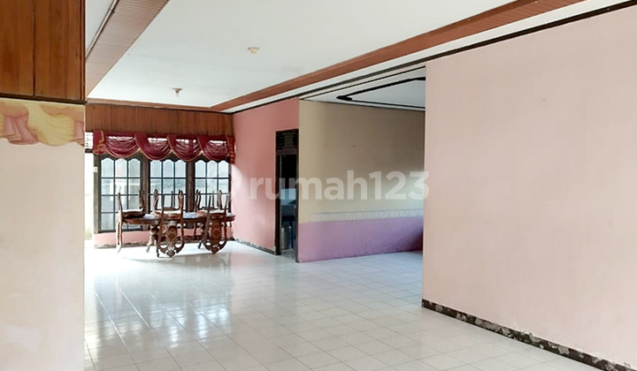 Jual Rumah 2 Lantai Dekat Pusat Bisnis Pusat Kuliner