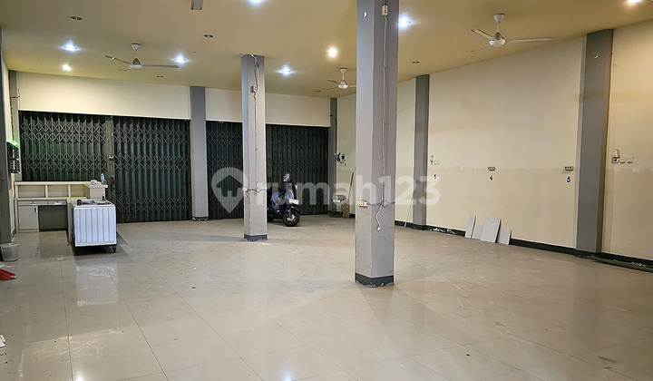 For Rent 2 Ready-to-Use Shop Units Suwignyo Pontianak City