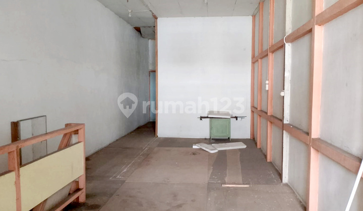 For Sale: Cheap, Fast-Selling Shop House Ir H Juanda, Pontianak City 2