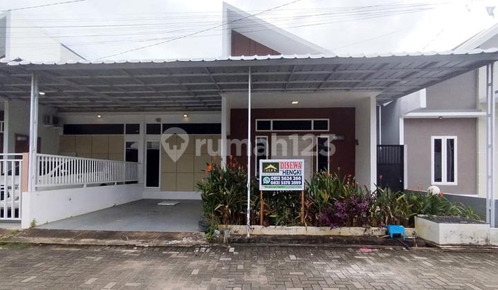 For Rent Ready-to-Occupy House Dazhill Symphony Paris 2 Pontianak For Rent Ready-to-Occupy House Dazhill Symphony Paris 2 Pontianak
