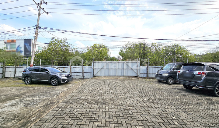 For Rent Land Plus House Strategic Main Road Jendral Urip Pontianak For Rent Land Plus House Strategic Main Road Jendral Urip Pontianak