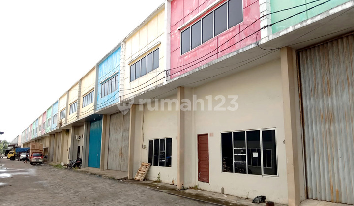 Warehouse for Sale Ready to Use East Facing Flood-Free Warehouse for Sale Ready to Use East Facing Flood-Free