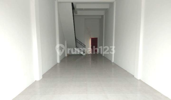 For Sale, Ready-to-Use Shop House, Strategic Location, Spacious Yard 2