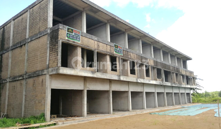 Jual Ruang Usaha Bangunan Dasar 3 Lantai Lokasi Strategis