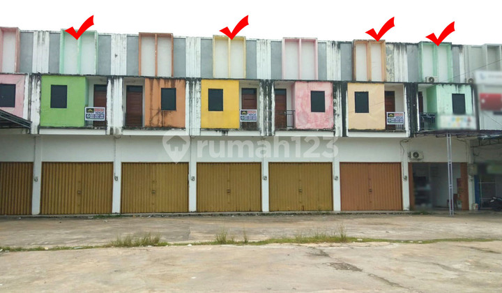 Dijual Ruko Siap Pakai Strategis Halaman Luas