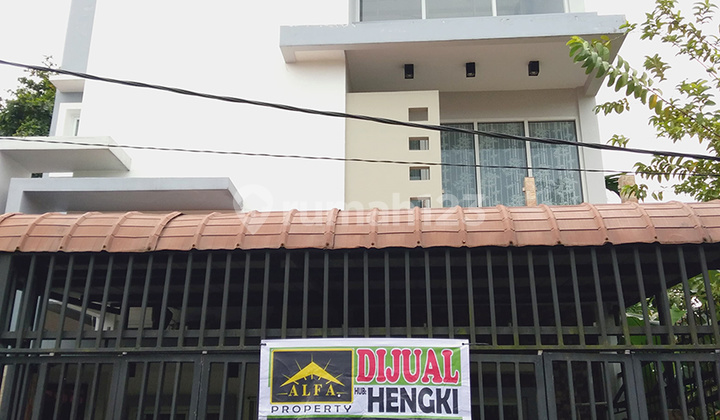 Quick Sale, Ready to Occupy Purnama 8 House in Pontianak 1