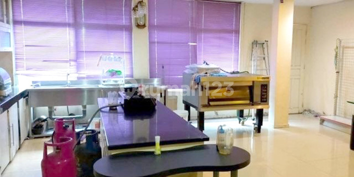 For Sale Cheap Attached Shop House Hook AYani Megamall Pontianak