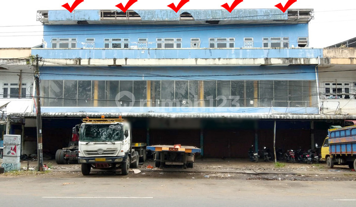 For Rent 5 Strategic Shop Houses by Yos Sudarso Road Side, Pontianak 1