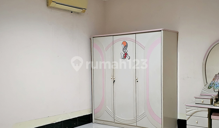 For Rent: Ready-to-Use Shop House with Spacious Yard in City Center 2