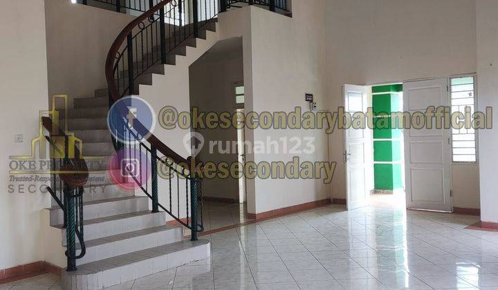 Jual Bangunan 2 Lantai Dan Lahan Kosong Beverly Avenue 7