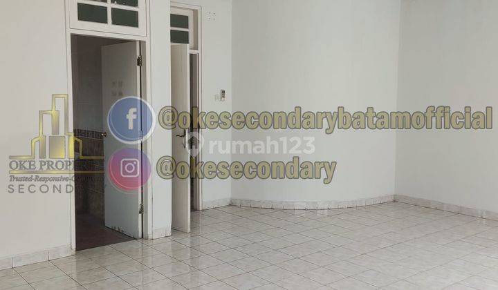 Jual Bangunan 2 Lantai Dan Lahan Kosong Beverly Avenue 11