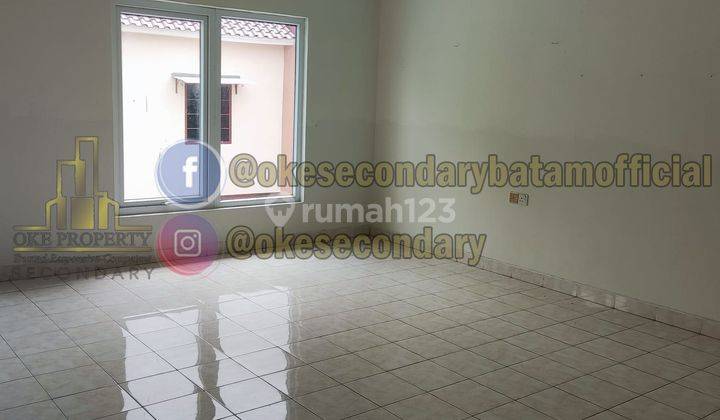 Jual Bangunan 2 Lantai Dan Lahan Kosong Beverly Avenue 16
