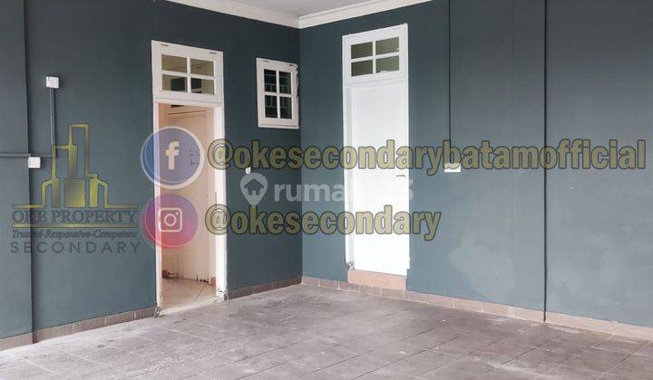 Jual Bangunan 2 Lantai Dan Lahan Kosong Beverly Avenue 22